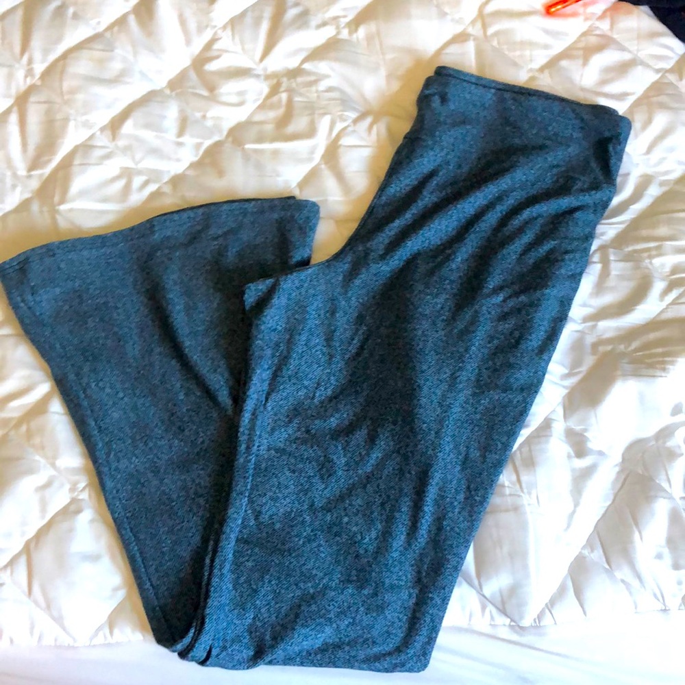 No boundaries plus flare leggings